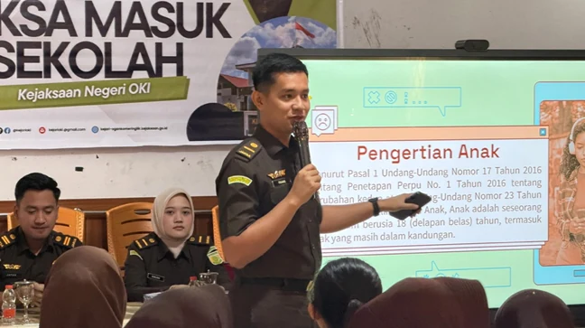 Penyampaian materi Jaksa Masuk Sekolah oleh Kejari Ogan Komering Ilir, 7 April 2026.