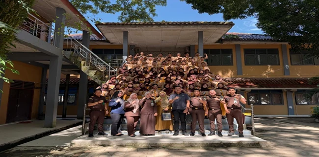 Dokumentasi peserta kegiatan Jaksa Masuk Sekolah oleh Kejari Ogan Komering Ilir, 7 April 2026.